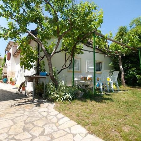 Sunny Grandma'S Garden Apartment Baška Esterno foto
